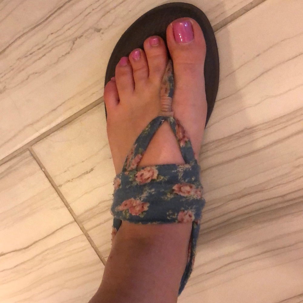 Sandals - Picture 5 of 5